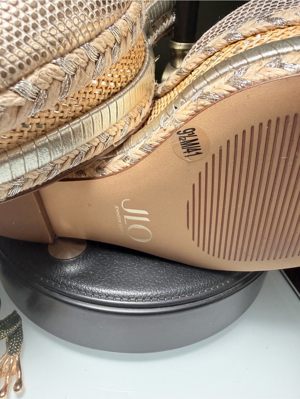 Jennifer Lopez Nude Metallic Snake-Texture Wedge Sandals - Picture 4 of 8